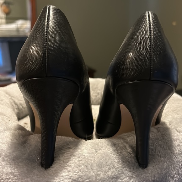 Calvin Klein Pumps - Picture 3 of 7